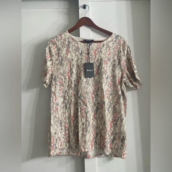 💋PRICE DROP💋DKNY: NWT ✨Sequined✨ Pattern Tee - Size L - Picture 2 of 4